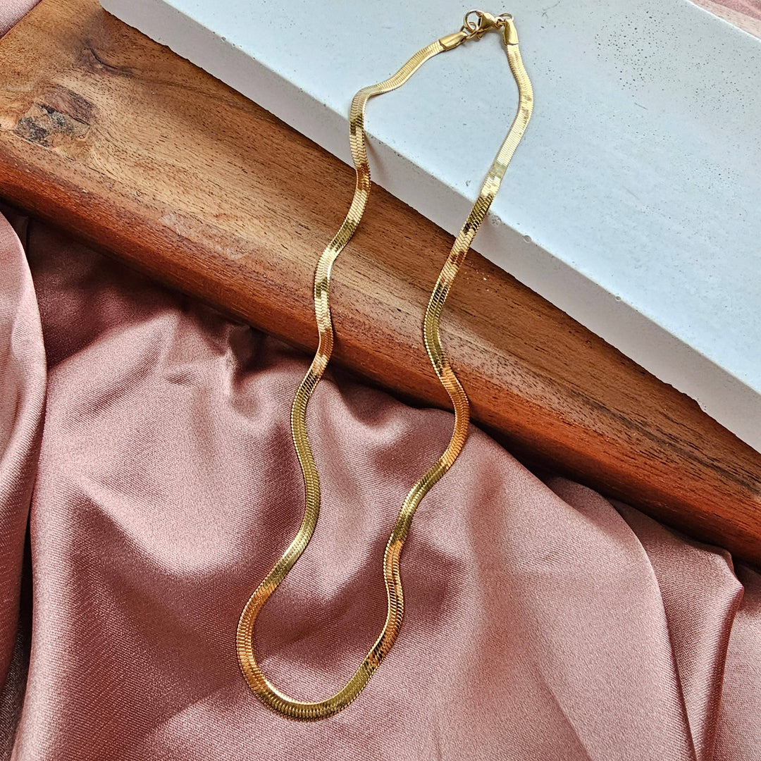 Luxe Delicate Herringbone Chain - 16" - Gold