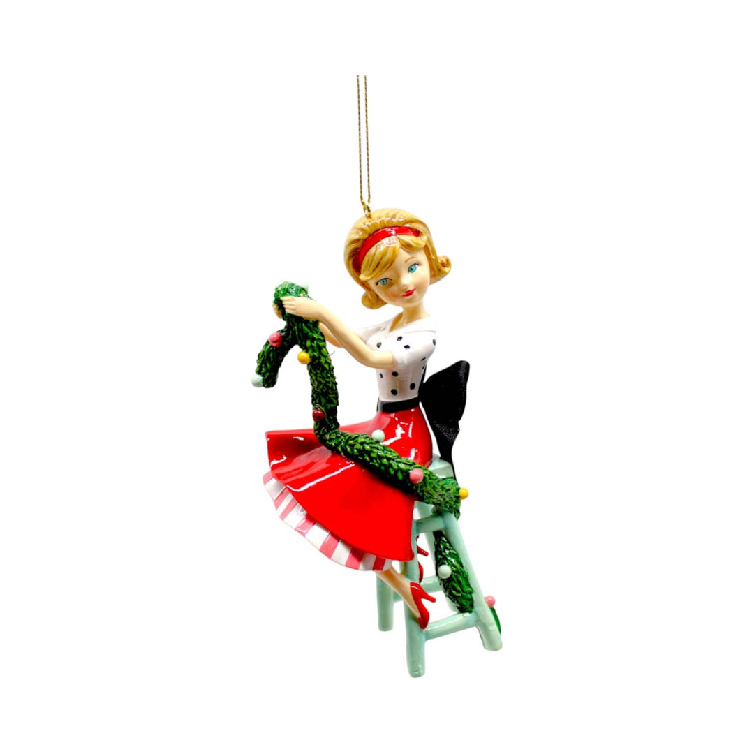 Retro Girl w/Garland Orn
