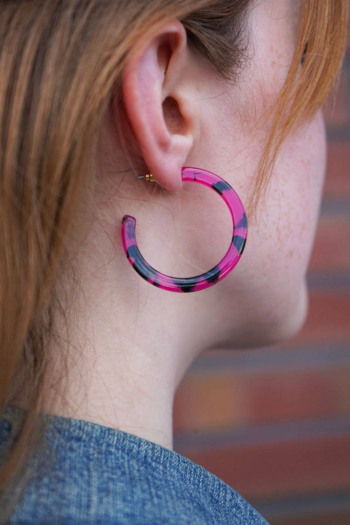 Camy Hoop Earrings - Fuchsia Tortoise