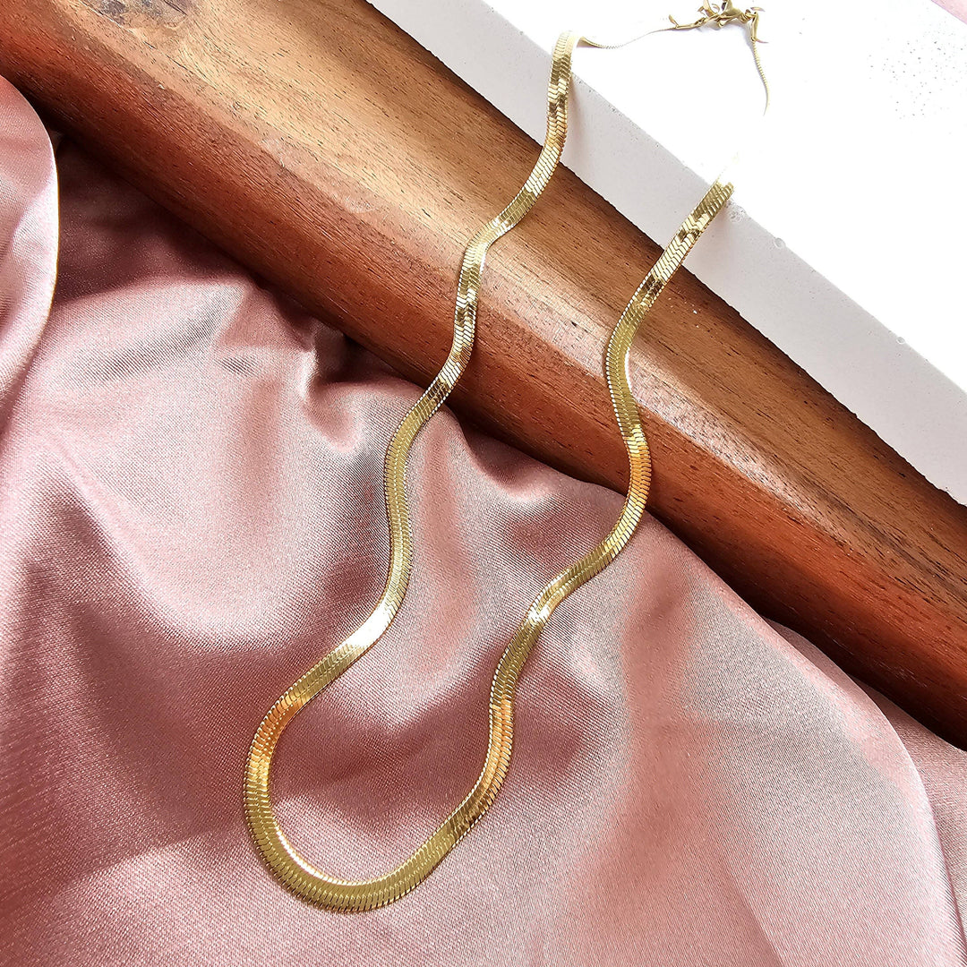 Luxe Delicate Herringbone Chain - 16" - Gold