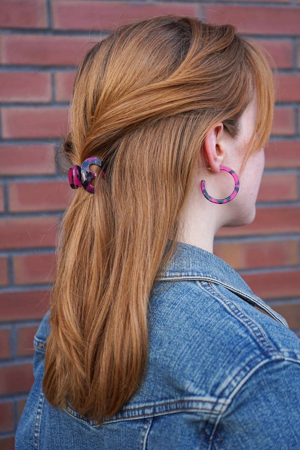 Camy Hoop Earrings - Fuchsia Tortoise