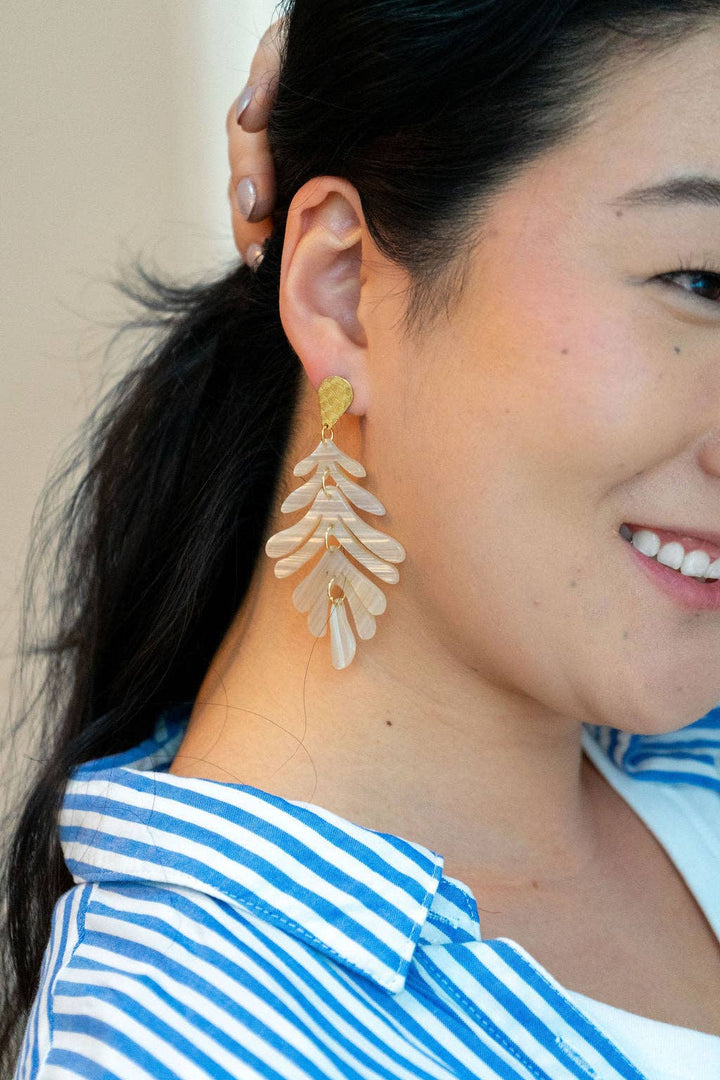 Palm Earrings - Seashell