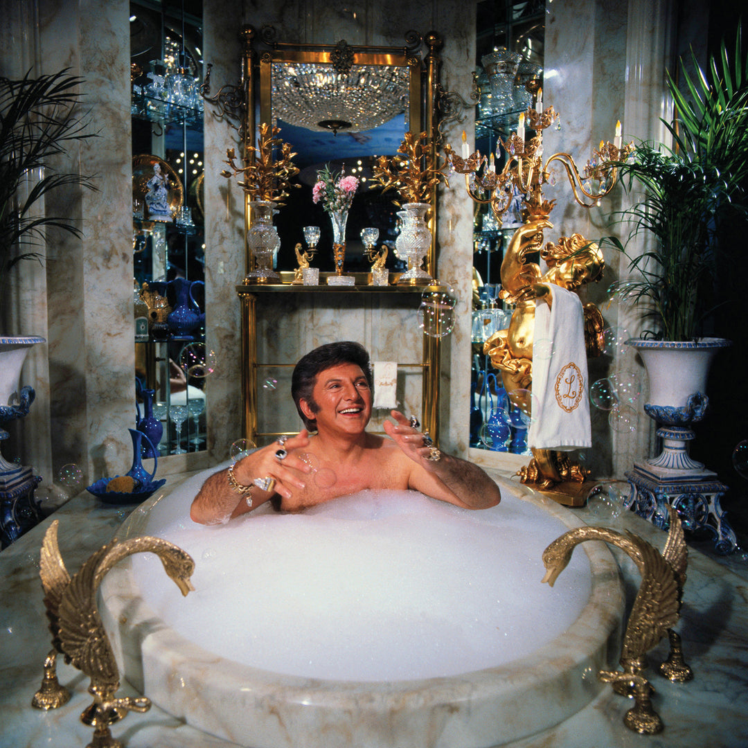 Liberace in Bubble Bath 1980