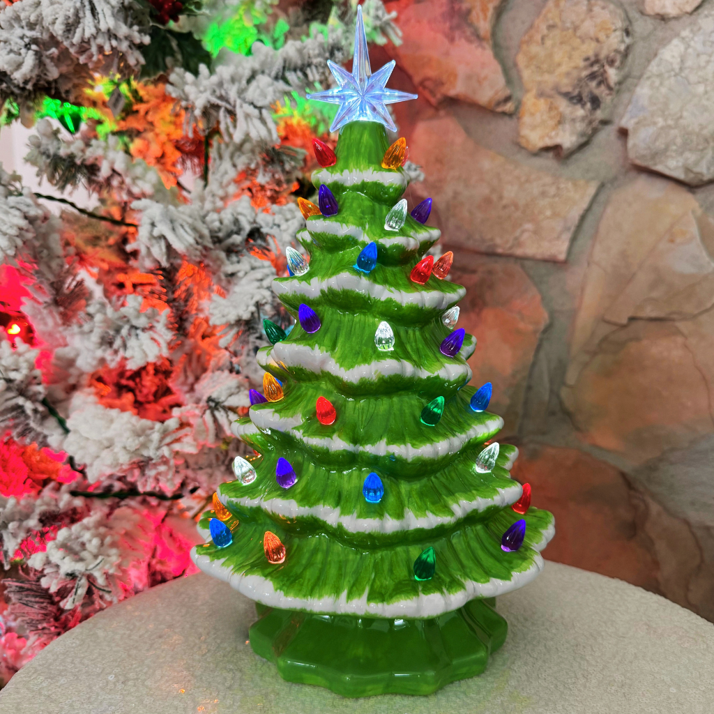Lighted Christmas Tree w/Adapter and Timer, Large