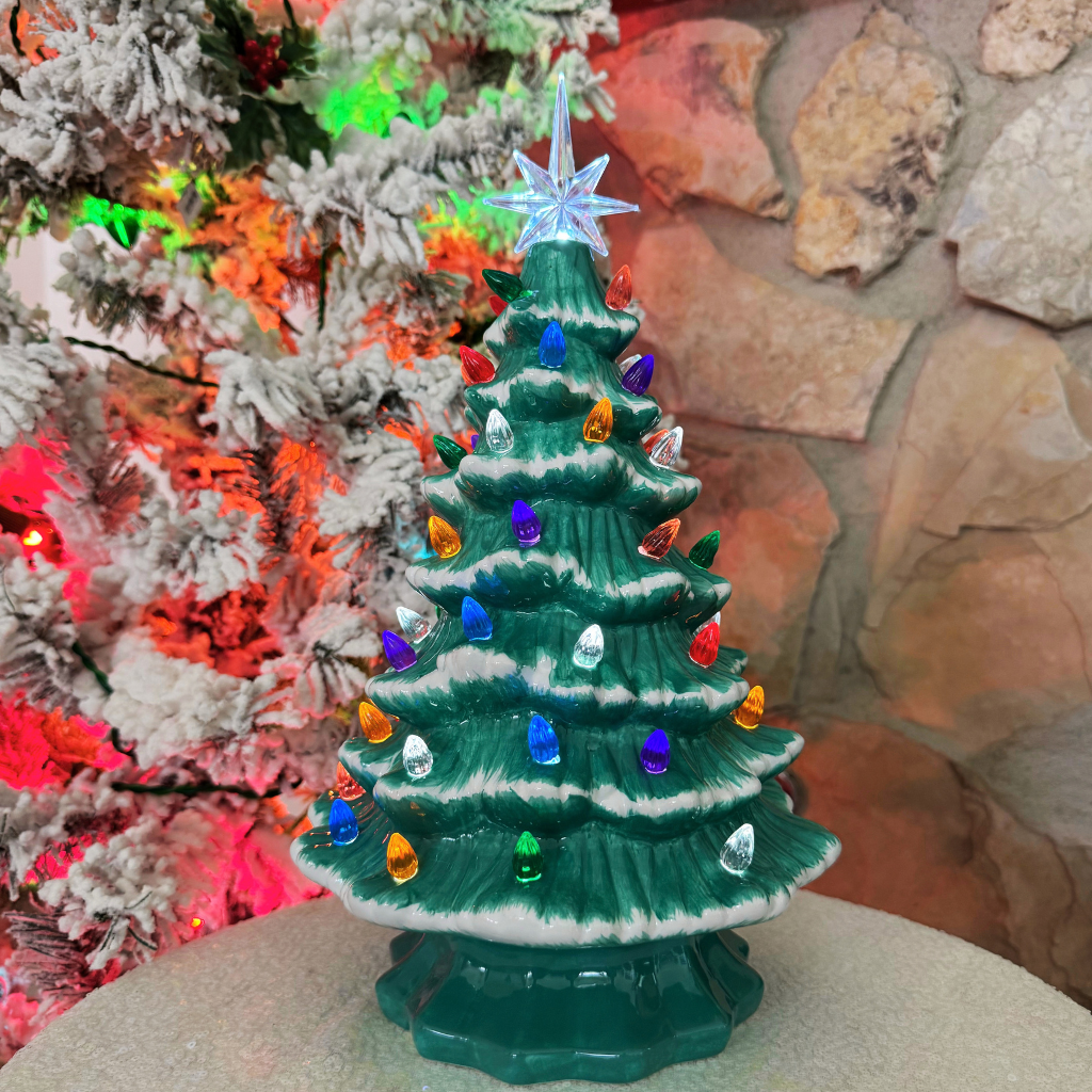 Lighted Christmas Tree w/Adapter and Timer, Large