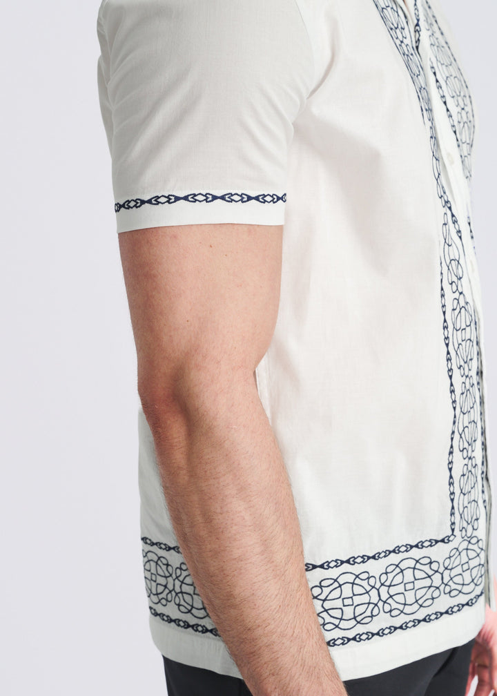 White/Cobalt Medallion Embroidered Border Short Sleeve Woven Shirt Pm-53004