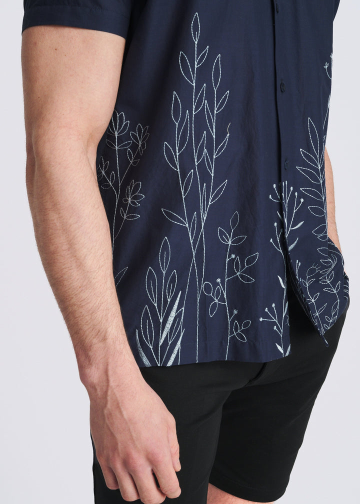 Navy/Sky Floral Embroidered Border Short Sleeve Woven Shirt Pm-53007-01