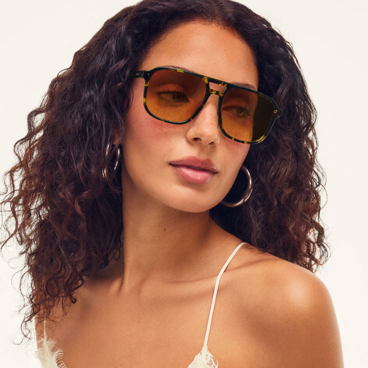 On The Fly - Shiny Yellow Tort/Orange Grad