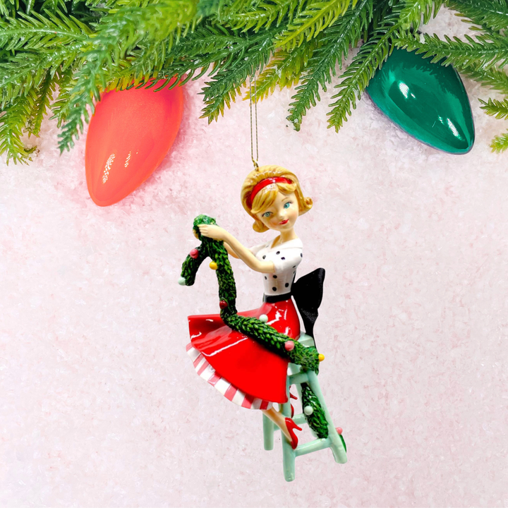Retro Girl w/Garland Ornament