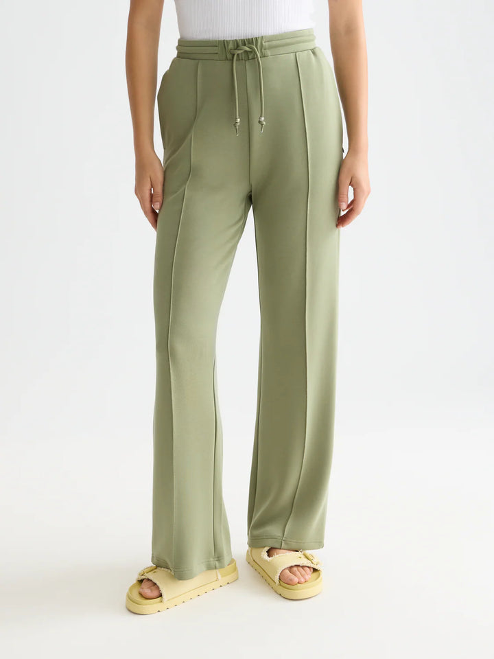 Tencel Pleated Sweatpants Oil Green