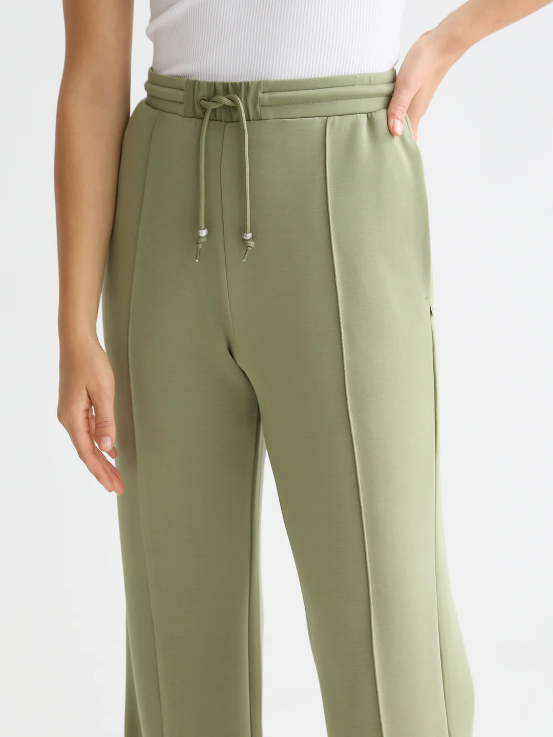 Tencel Pleated Sweatpants Oil Green