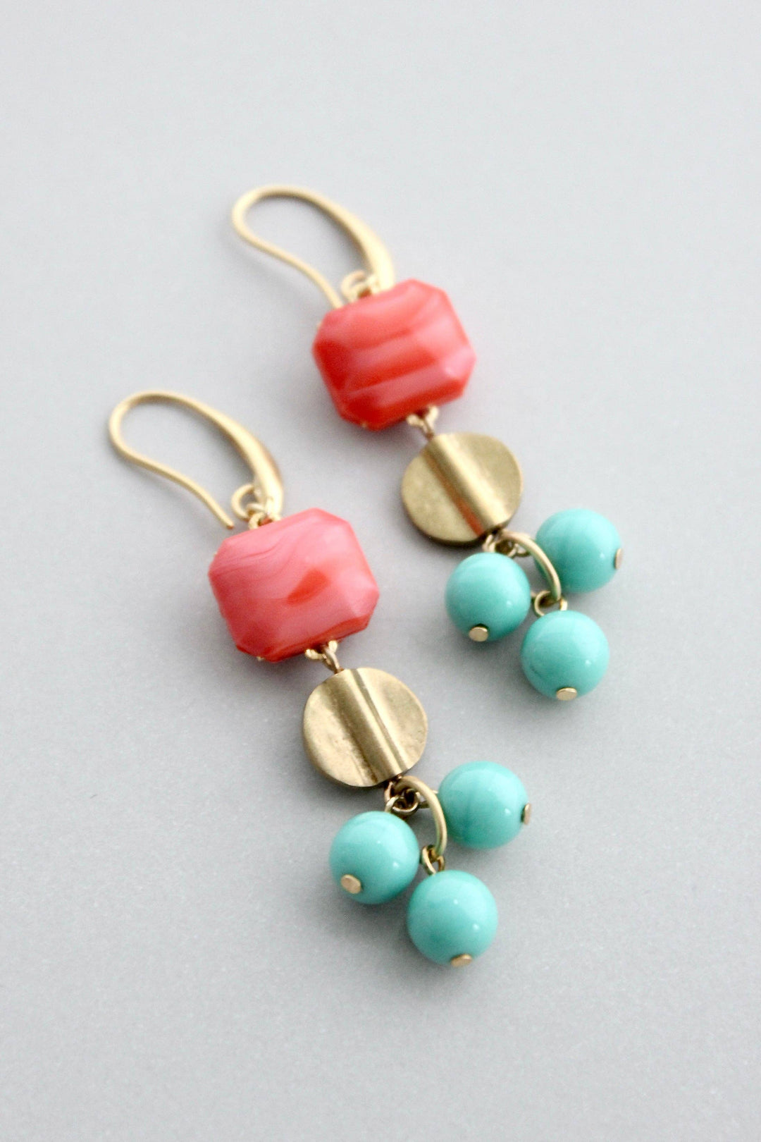 GNDE71 salmon and turquoise earrings