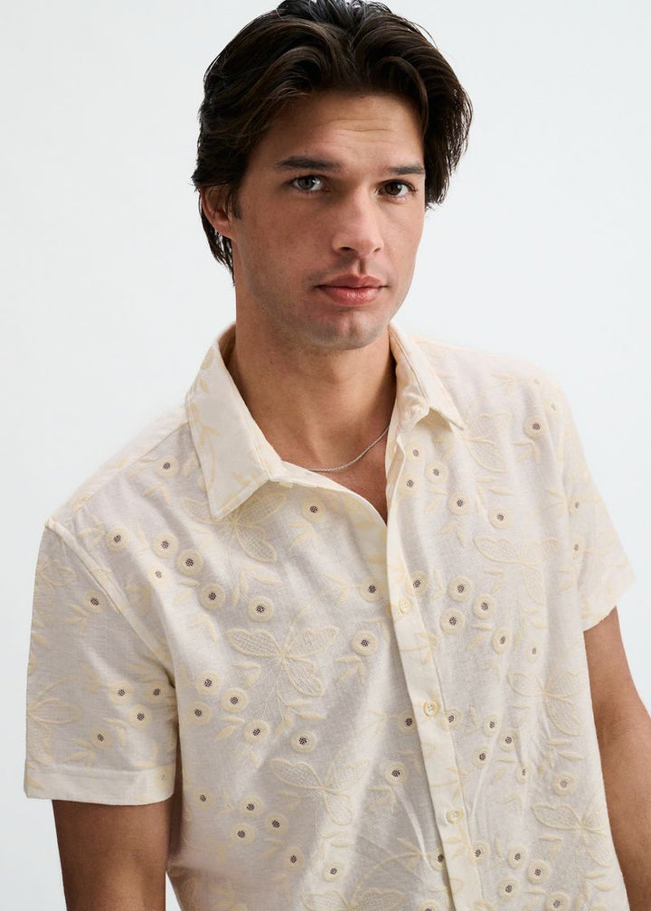 Vanilla/White Printed Stretch Eyelet Knit Short Sleeve Shirt St-24077
