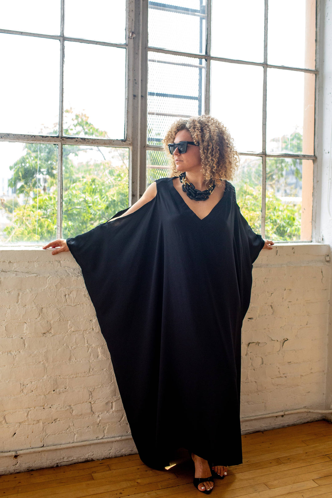 Allegra Caftan in Onyx Aura
