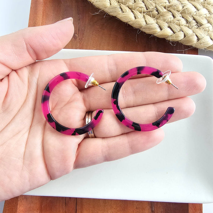 Camy Hoop Earrings - Fuchsia Tortoise