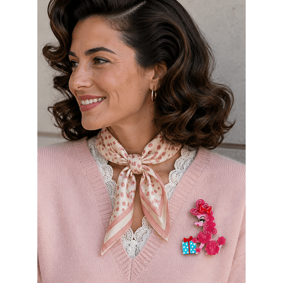 Mimi Loves Christmas Brooch
