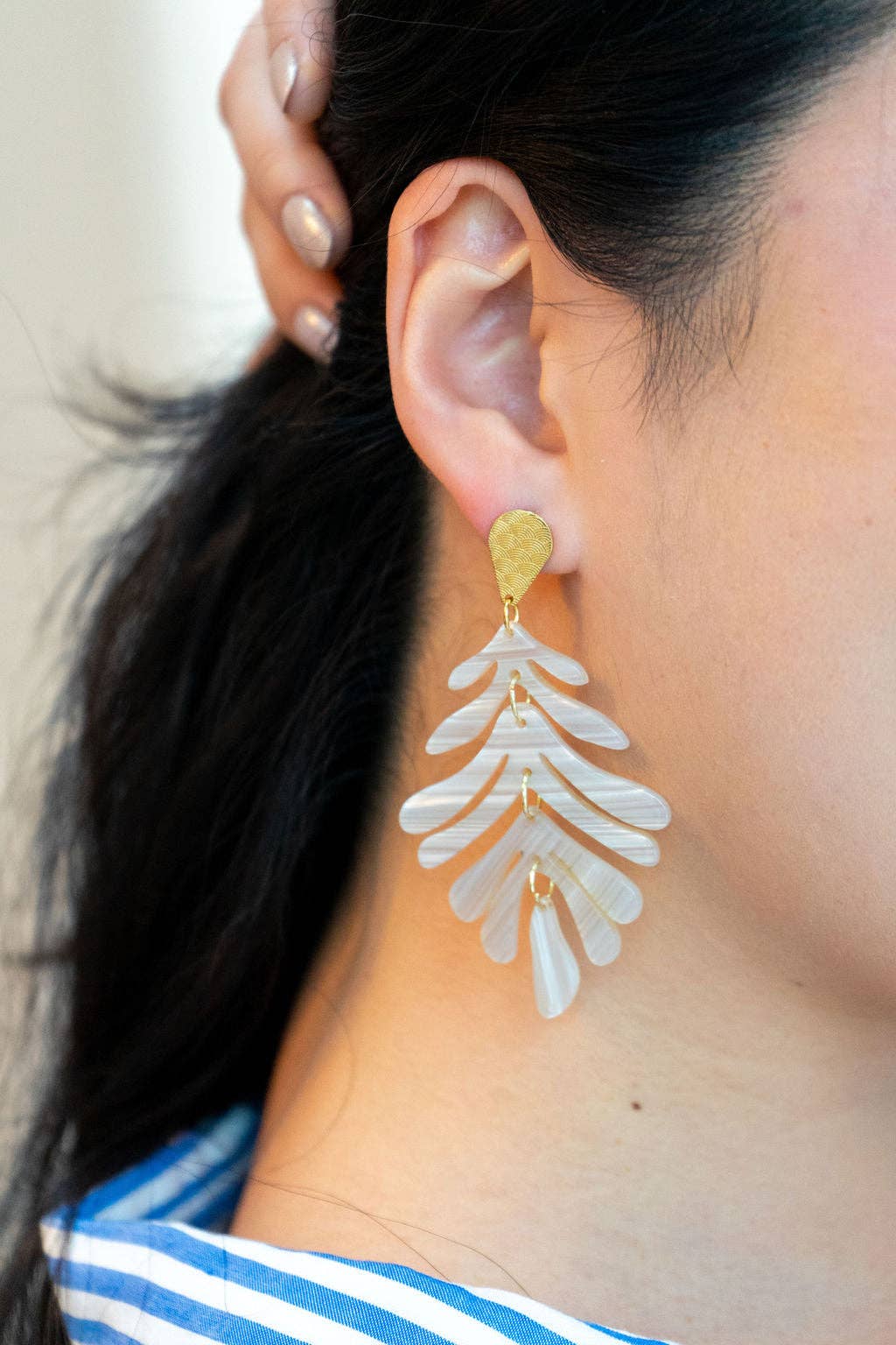 Palm Earrings - Seashell