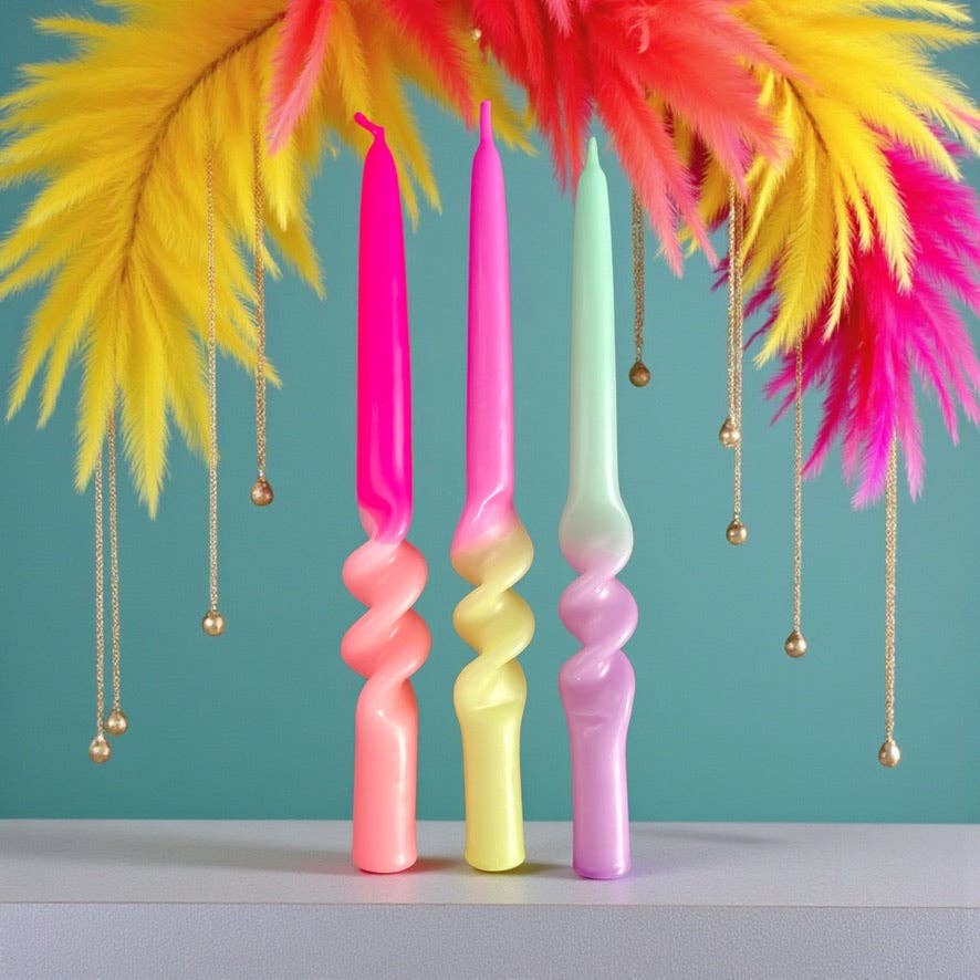 Dip Dye Swirl * Yummy Dragonfruit
