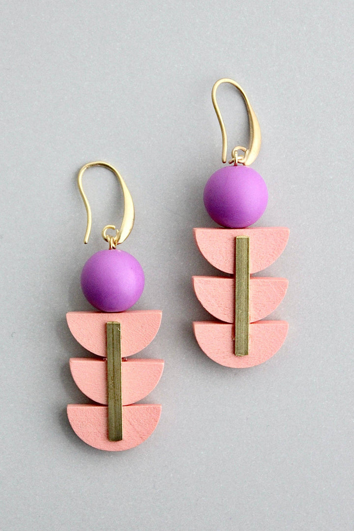 GNDE60 pink and purple geometric earrings