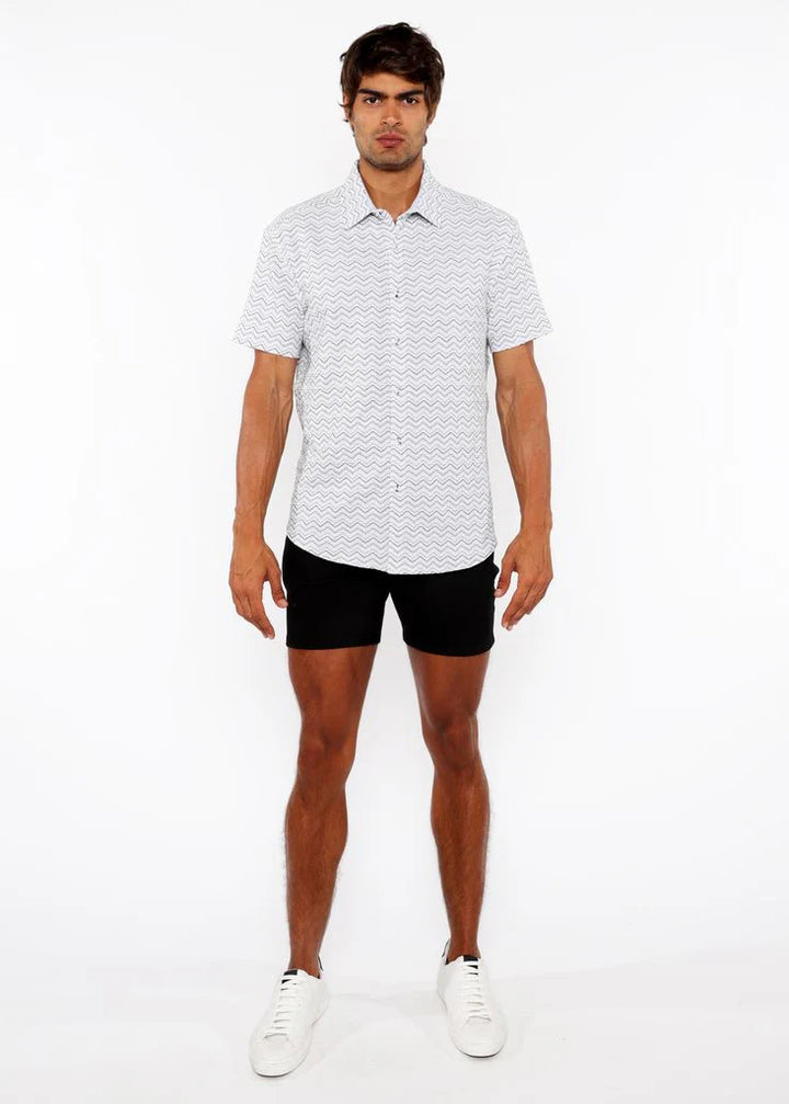 White Textured Chevron Stretch Knit Short Sleeve Shirt St-24066